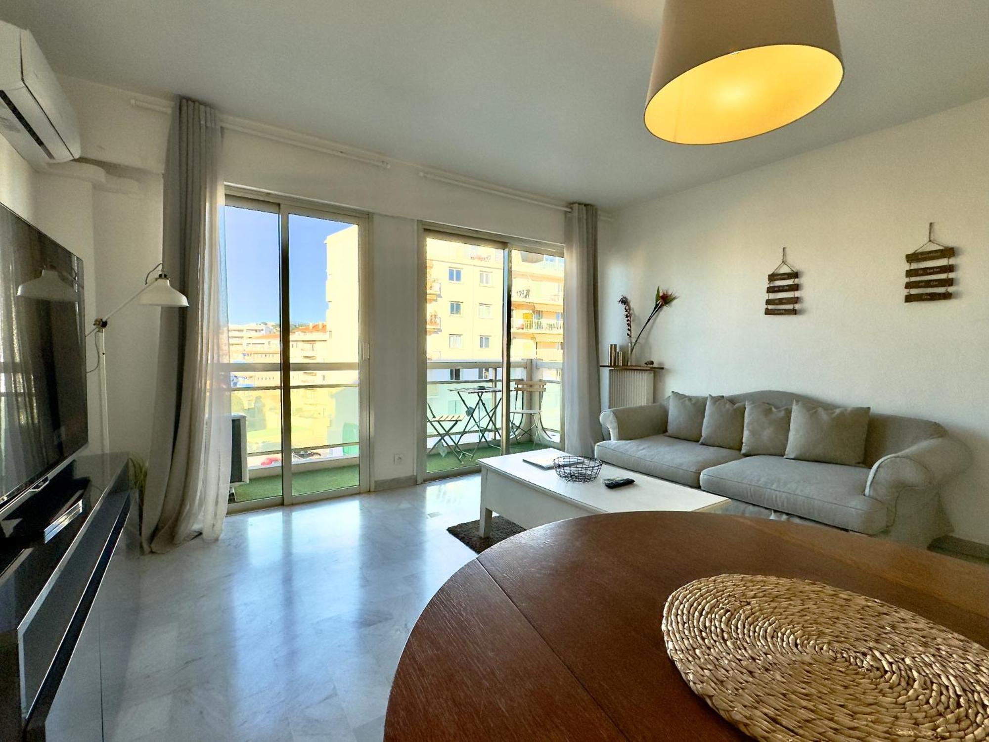 L'ALEXANDRA - TRÉS BEAU 2P - PARKING PRIVÉ - A 5min DES PLAGES DU MIDI Cannes Exterior foto
